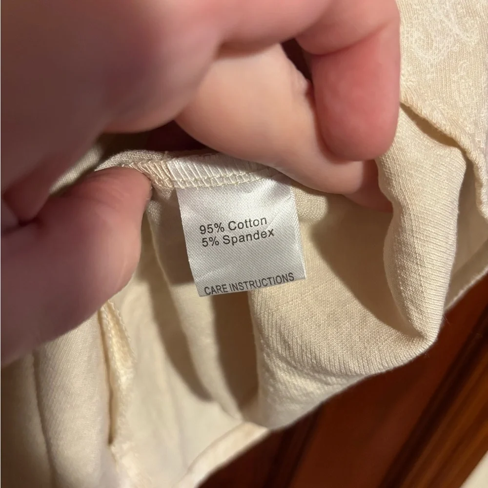 GRACE & EMMA Beige Ruffle Blouse with Lace Size XL - Picture 5 of 6